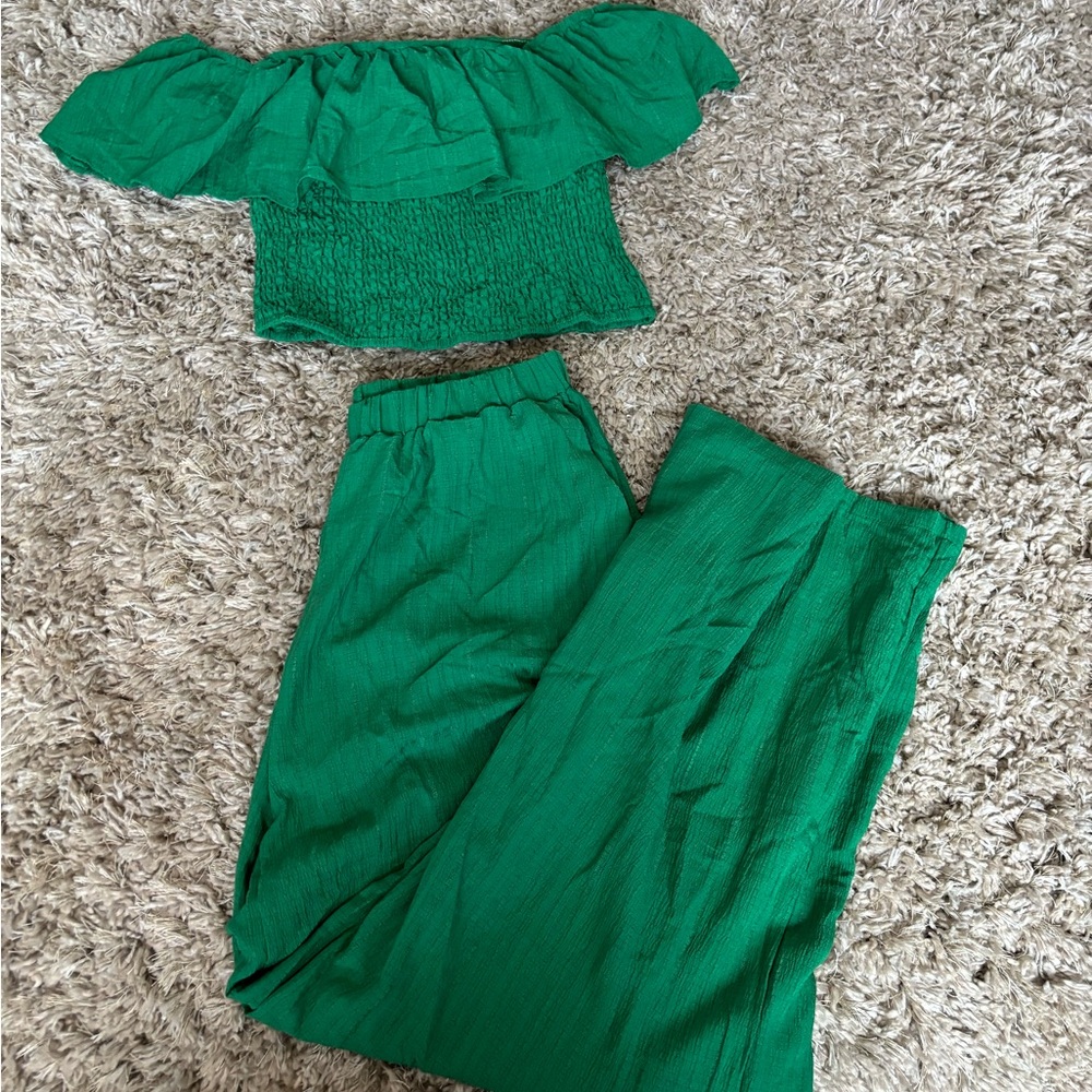 Green Ruffled Off-Shoulder Set - Picture 1 of 5
